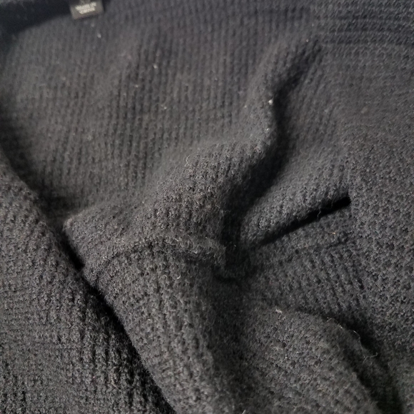 Ann Taylor Extra Fine Merino Wool Black Sweater - Picture 10 of 10